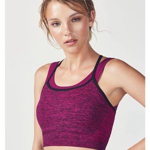 Aloni Midi Bra in Magenta Heather / Black